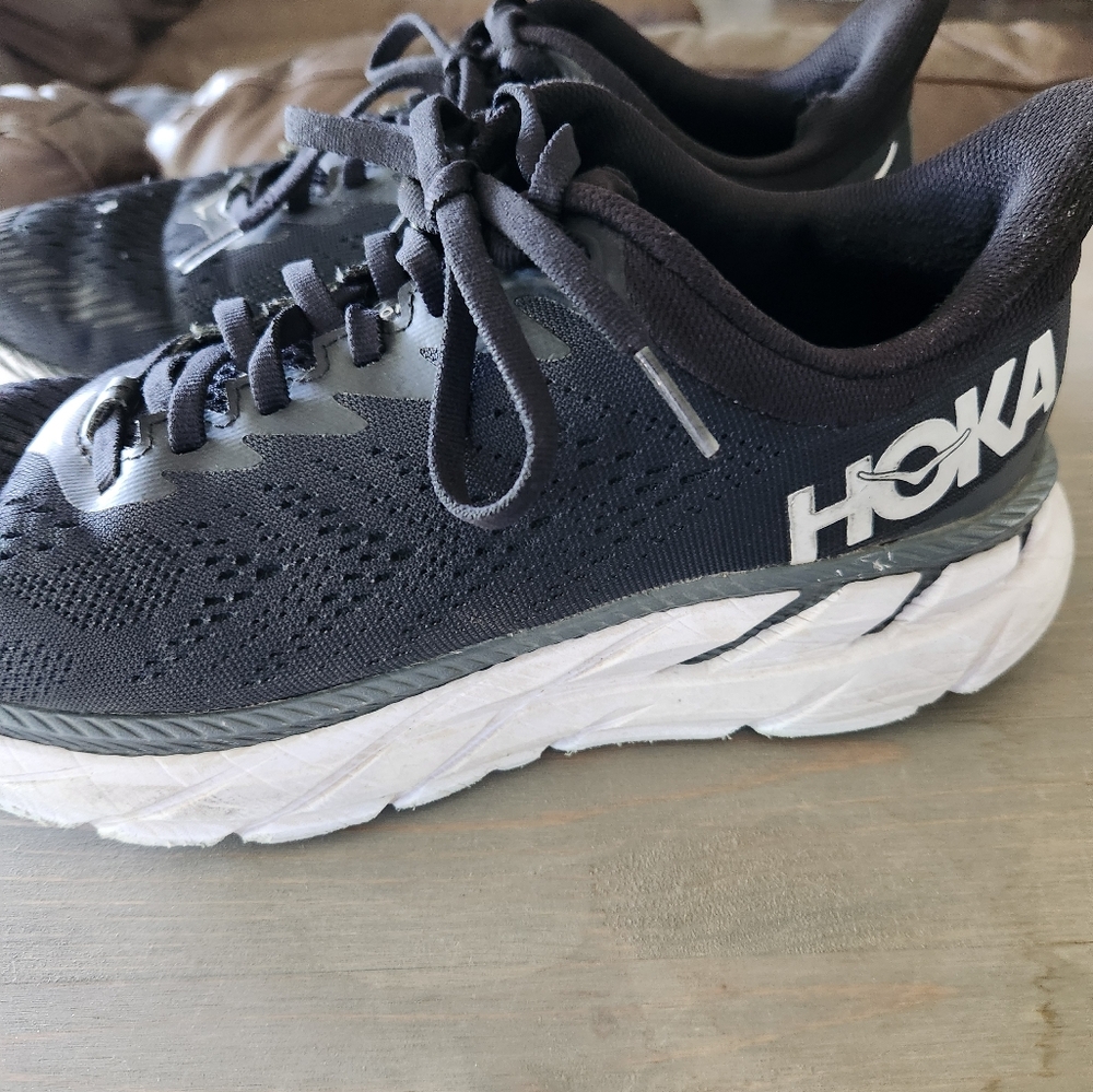 Hoka - Picture 5 of 11